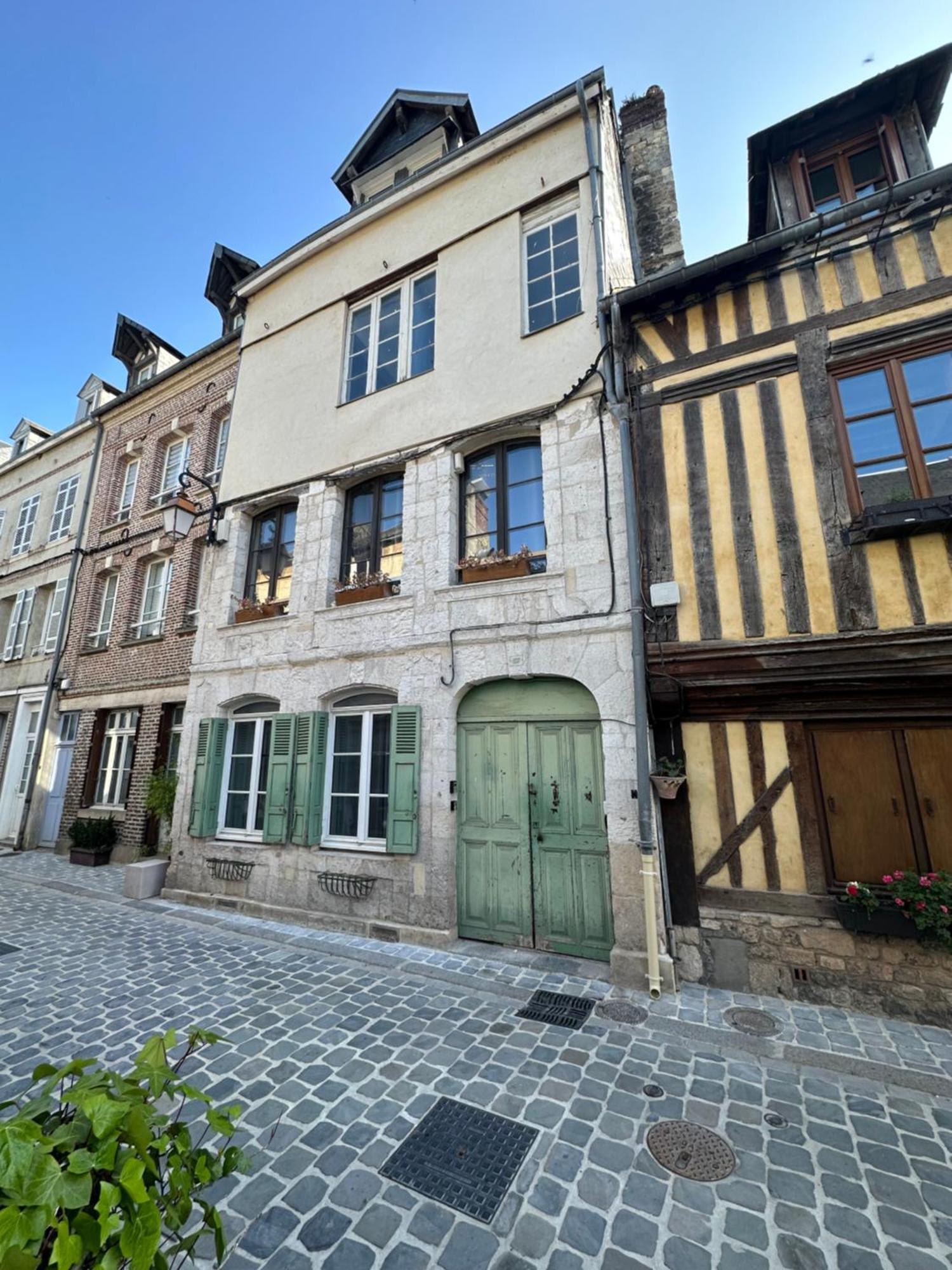Nid D'Amour Sous Les Toits ! Honfleur Buitenkant foto